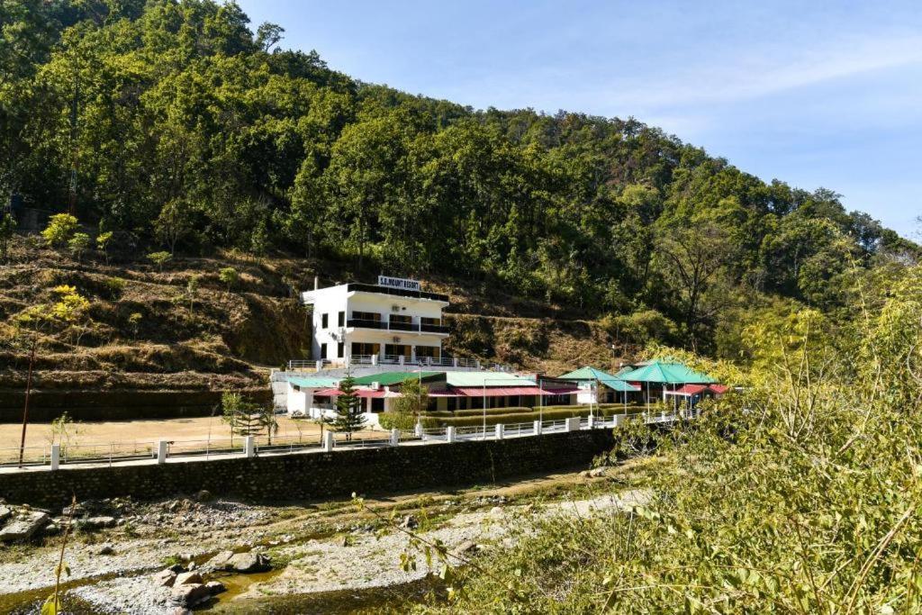 Riverside Resort Lansdowne Exteriör bild